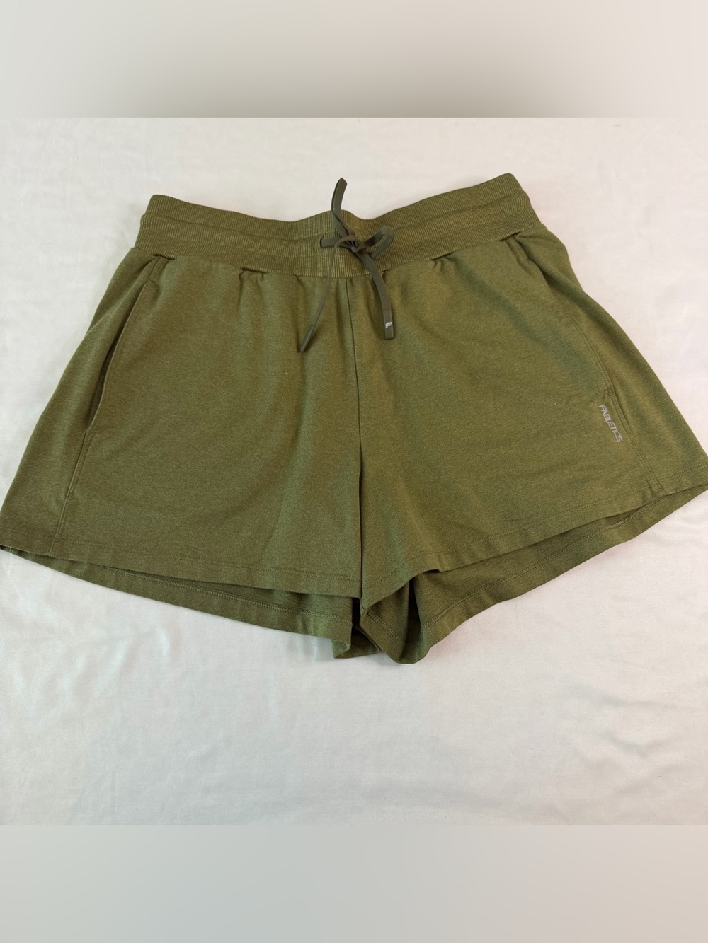 Fabletics Olive Green Knit Lounge Athletic Shorts Drawstring Pockets Size M